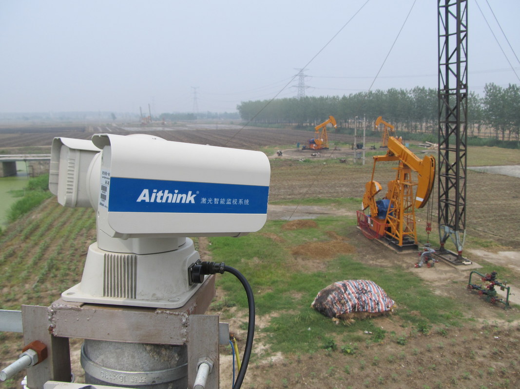 Mid Range Laser Night Vision Camera Auto Focus Laser PTZ Camera With HD Monitor